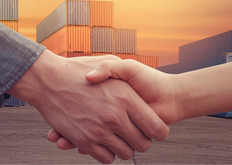 豊富な現地代理店から選択可能